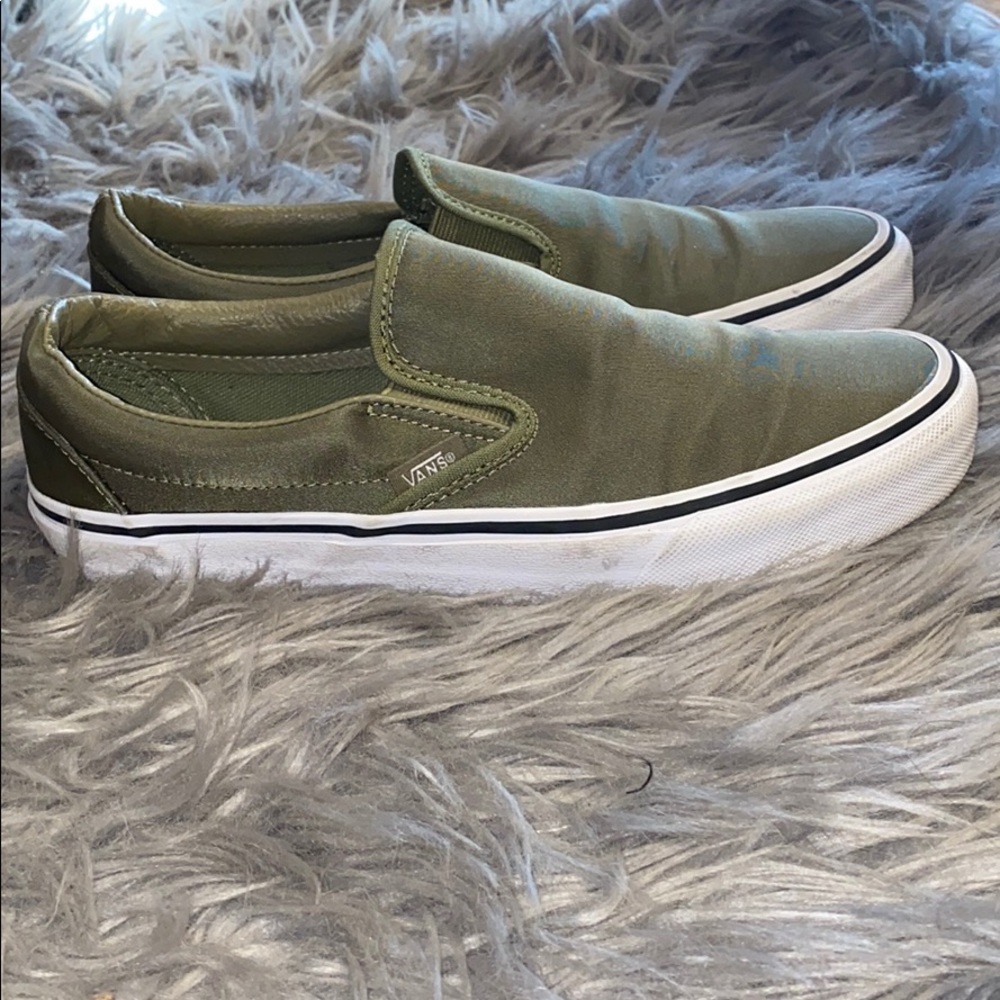 Green women’s vans 7.5
